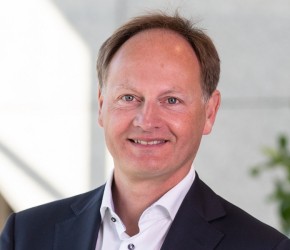 Roundtable 'From Energy Transition to Energy Security: Investing in Resilient  Infrastructure'